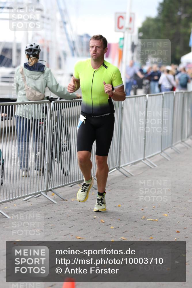 16.08.2026 - KN Förde Triathlon 2026 Antke Förster http://msf.ph/oto/10003710 16.08.2026 11:43:33 Laufen  meine-sportfotos.de