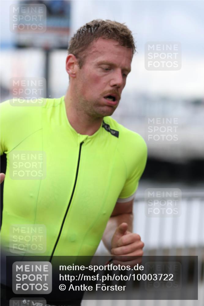 16.08.2026 - KN Förde Triathlon 2026 Antke Förster http://msf.ph/oto/10003722 16.08.2026 11:43:36 Laufen  meine-sportfotos.de