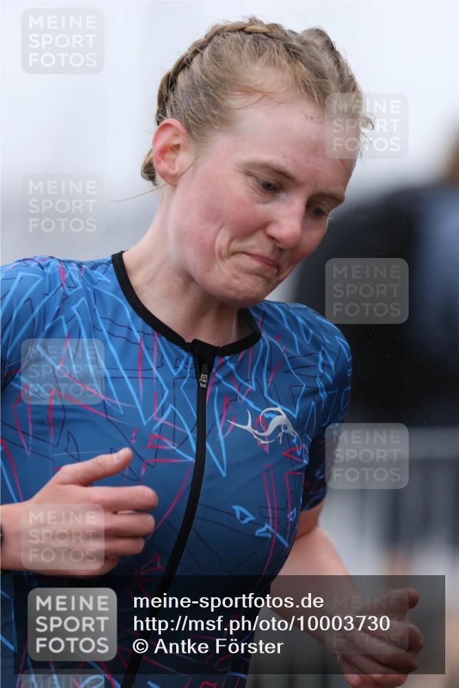16.08.2026 - KN Förde Triathlon 2026 Antke Förster http://msf.ph/oto/10003730 16.08.2026 10:04:07 Laufen  meine-sportfotos.de