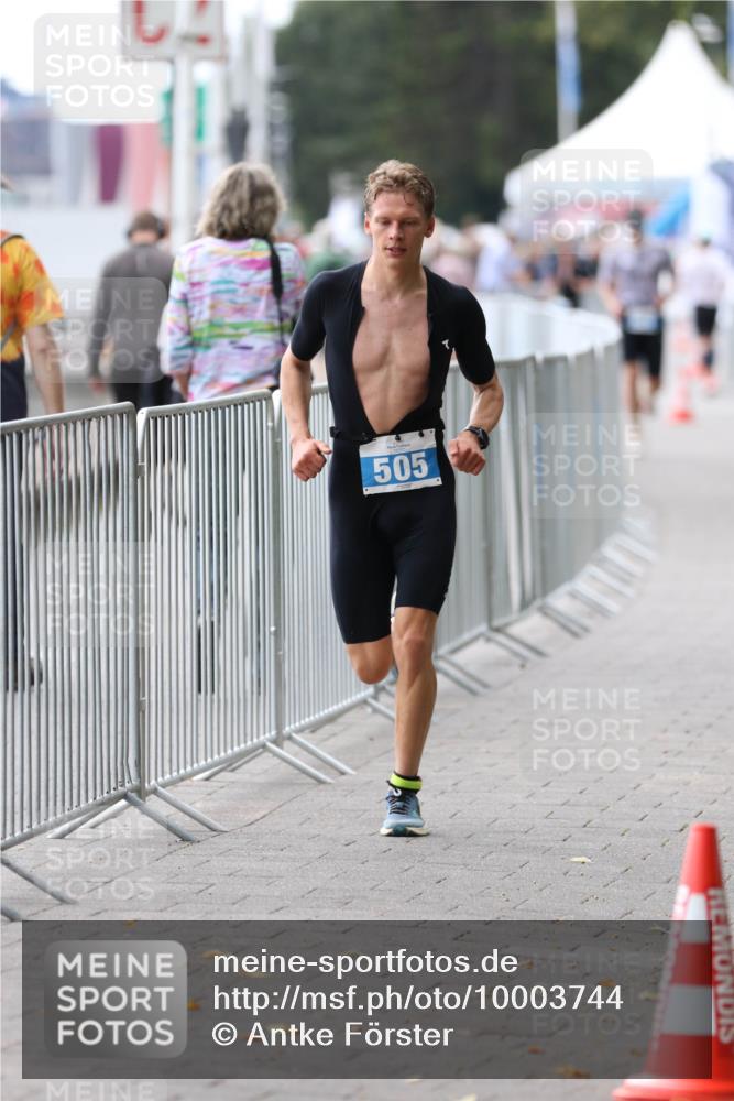 16.08.2026 - KN Förde Triathlon 2026 Antke Förster http://msf.ph/oto/10003744 16.08.2026 13:28:33 Laufen 505 meine-sportfotos.de
