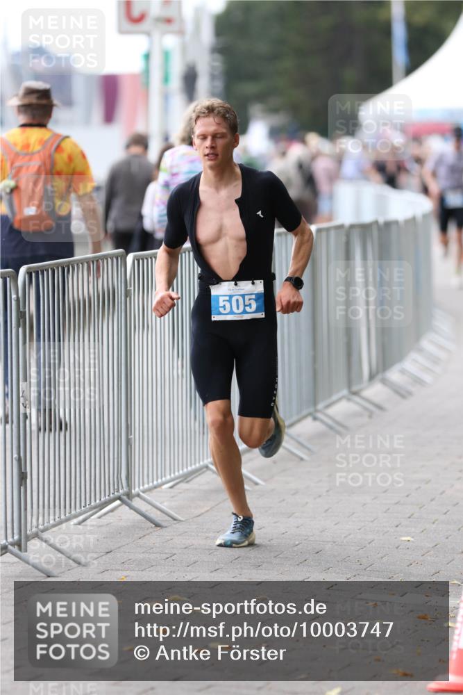 16.08.2026 - KN Förde Triathlon 2026 Antke Förster http://msf.ph/oto/10003747 16.08.2026 13:28:33 Laufen 505 meine-sportfotos.de