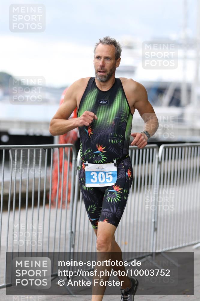 16.08.2026 - KN Förde Triathlon 2026 Antke Förster http://msf.ph/oto/10003752 16.08.2026 11:43:58 Laufen 7001, 305 meine-sportfotos.de