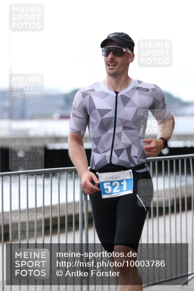 16.08.2026 - KN Förde Triathlon 2026 Antke Förster http://msf.ph/oto/10003786 16.08.2026 13:28:49 Laufen 2026, 521 meine-sportfotos.de
