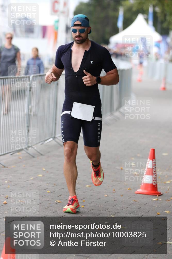 16.08.2026 - KN Förde Triathlon 2026 Antke Förster http://msf.ph/oto/10003825 16.08.2026 11:45:06 Laufen  meine-sportfotos.de