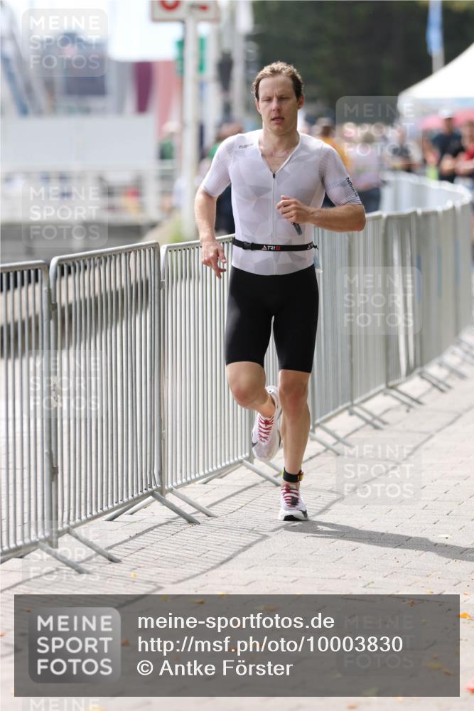 16.08.2026 - KN Förde Triathlon 2026 Antke Förster http://msf.ph/oto/10003830 16.08.2026 13:29:16 Laufen 11 meine-sportfotos.de