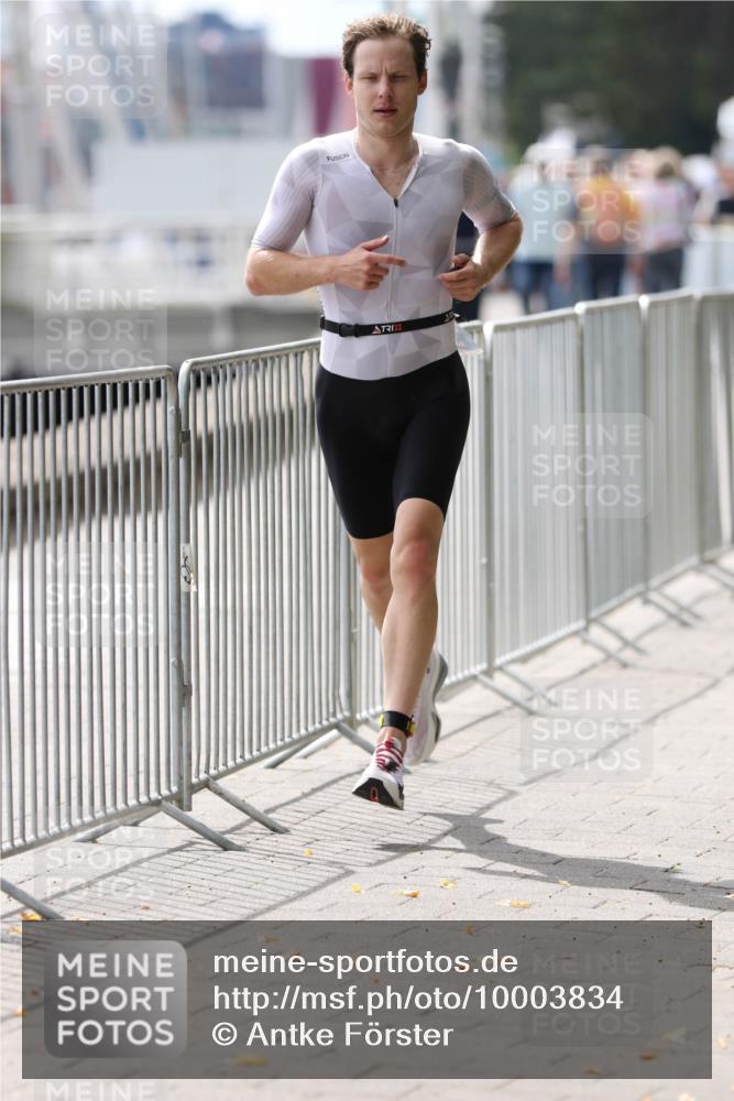 16.08.2026 - KN Förde Triathlon 2026 Antke Förster http://msf.ph/oto/10003834 16.08.2026 13:29:16 Laufen 11 meine-sportfotos.de