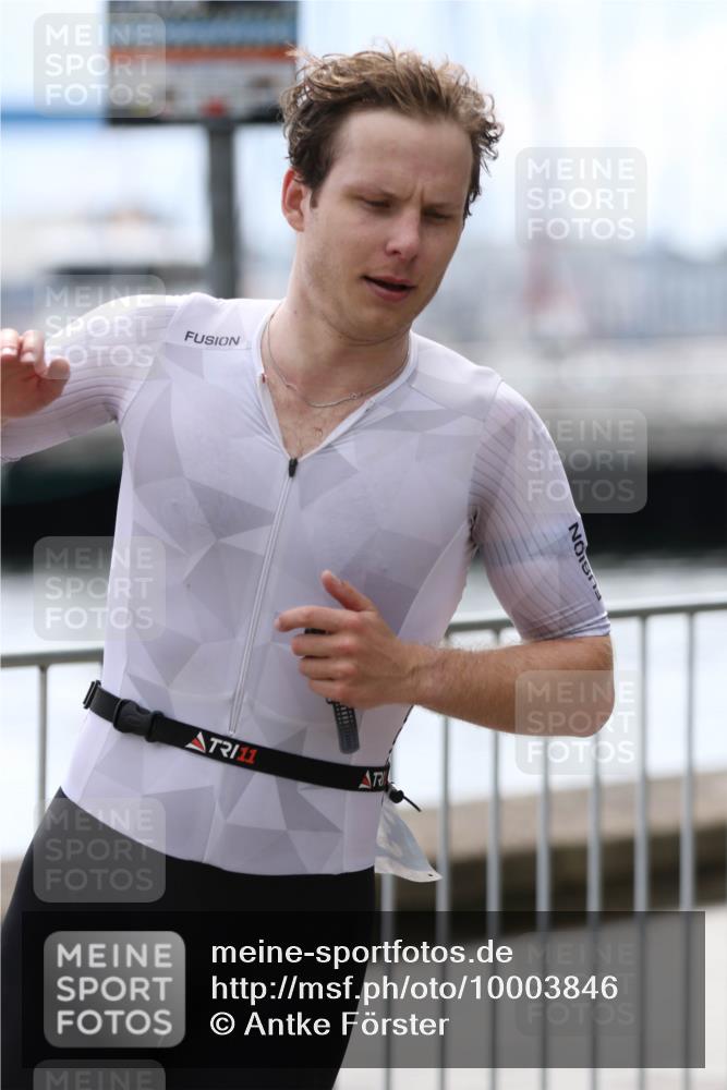 16.08.2026 - KN Förde Triathlon 2026 Antke Förster http://msf.ph/oto/10003846 16.08.2026 13:29:20 Laufen 11 meine-sportfotos.de