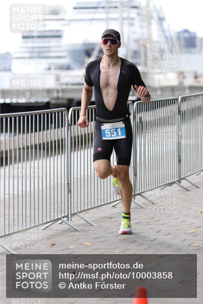 16.08.2026 - KN Förde Triathlon 2026 Antke Förster http://msf.ph/oto/10003858 16.08.2026 13:29:24 Laufen 551 meine-sportfotos.de