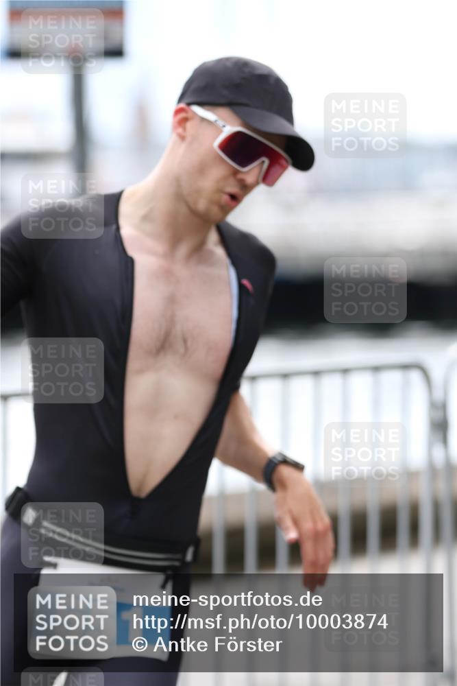16.08.2026 - KN Förde Triathlon 2026 Antke Förster http://msf.ph/oto/10003874 16.08.2026 13:29:26 Laufen 551 meine-sportfotos.de