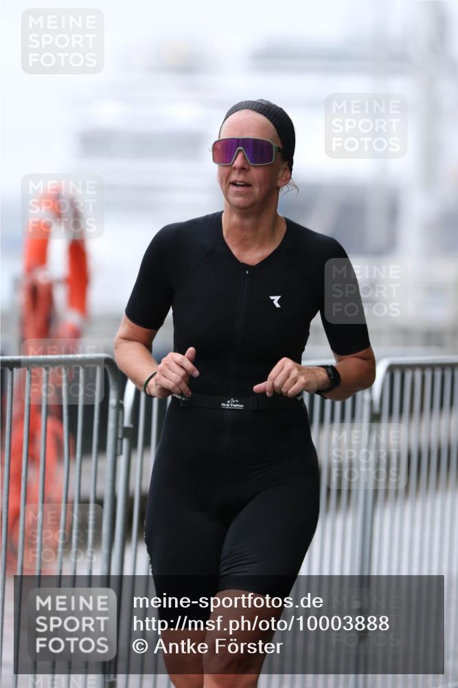 16.08.2026 - KN Förde Triathlon 2026 Antke Förster http://msf.ph/oto/10003888 16.08.2026 10:06:01 Laufen  meine-sportfotos.de