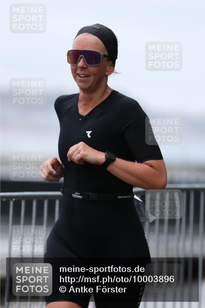 16.08.2026 - KN Förde Triathlon 2026 Antke Förster http://msf.ph/oto/10003896 16.08.2026 10:06:02 Laufen  meine-sportfotos.de