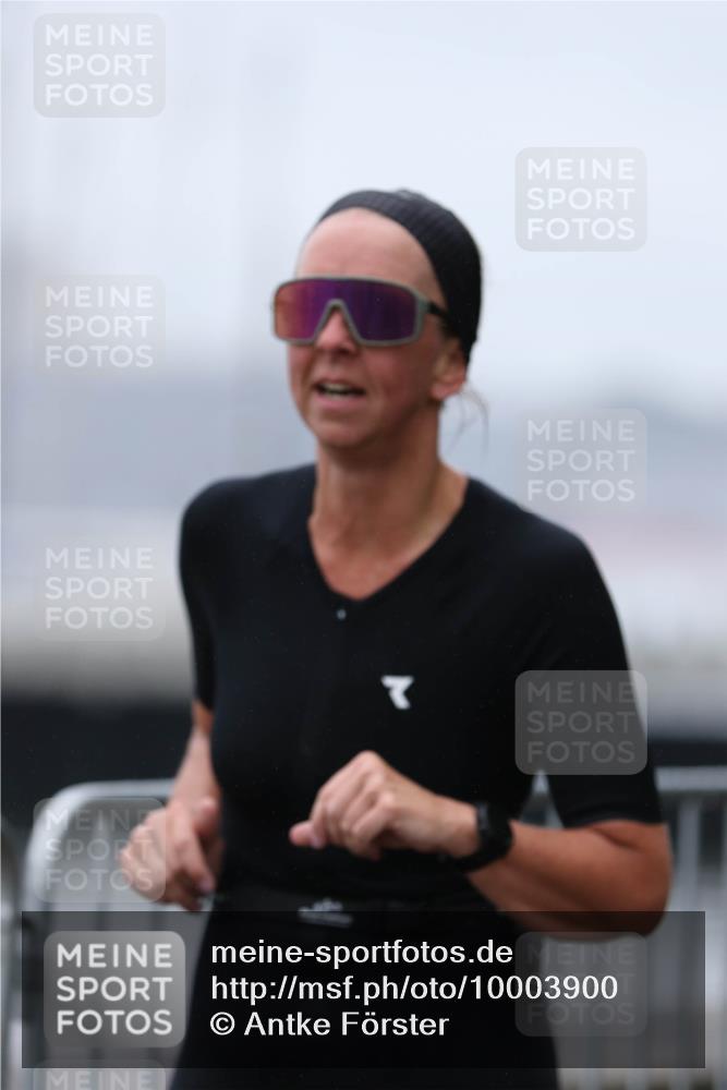 16.08.2026 - KN Förde Triathlon 2026 Antke Förster http://msf.ph/oto/10003900 16.08.2026 10:06:02 Laufen  meine-sportfotos.de