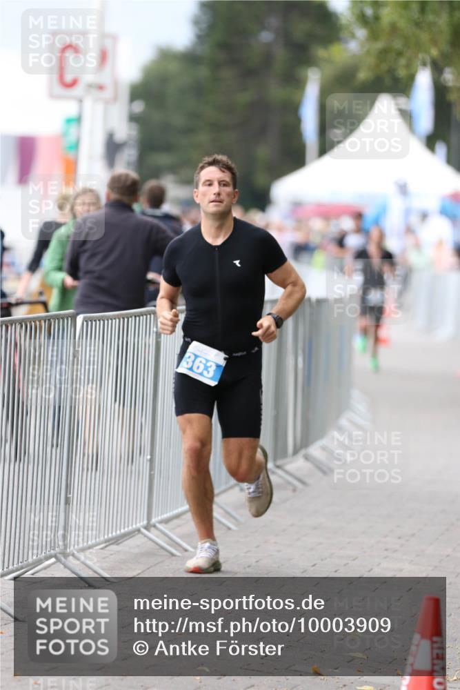 16.08.2026 - KN Förde Triathlon 2026 Antke Förster http://msf.ph/oto/10003909 16.08.2026 11:46:03 Laufen 363 meine-sportfotos.de