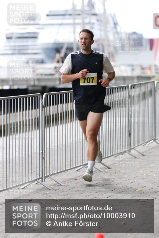 16.08.2026 - KN Förde Triathlon 2026 Antke Förster http://msf.ph/oto/10003910 16.08.2026 13:29:37 Laufen 707 meine-sportfotos.de