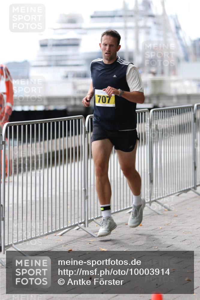 16.08.2026 - KN Förde Triathlon 2026 Antke Förster http://msf.ph/oto/10003914 16.08.2026 13:29:37 Laufen 707 meine-sportfotos.de