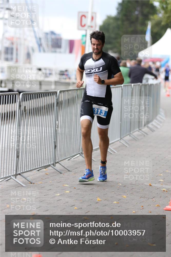 16.08.2026 - KN Förde Triathlon 2026 Antke Förster http://msf.ph/oto/10003957 16.08.2026 11:46:20 Laufen 2, 313 meine-sportfotos.de