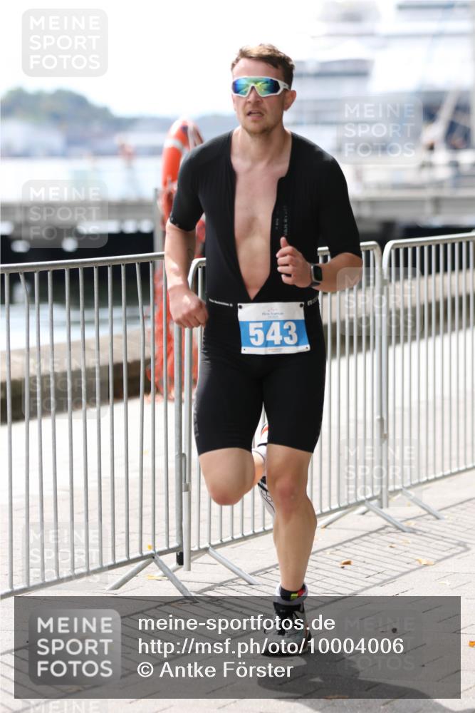16.08.2026 - KN Förde Triathlon 2026 Antke Förster http://msf.ph/oto/10004006 16.08.2026 13:30:56 Laufen 543 meine-sportfotos.de