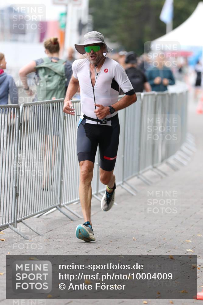 16.08.2026 - KN Förde Triathlon 2026 Antke Förster http://msf.ph/oto/10004009 16.08.2026 11:46:53 Laufen  meine-sportfotos.de