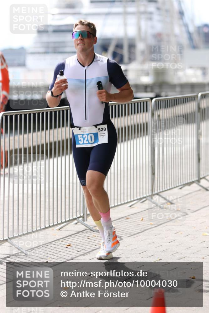 16.08.2026 - KN Förde Triathlon 2026 Antke Förster http://msf.ph/oto/10004030 16.08.2026 13:31:07 Laufen 520, 520 meine-sportfotos.de