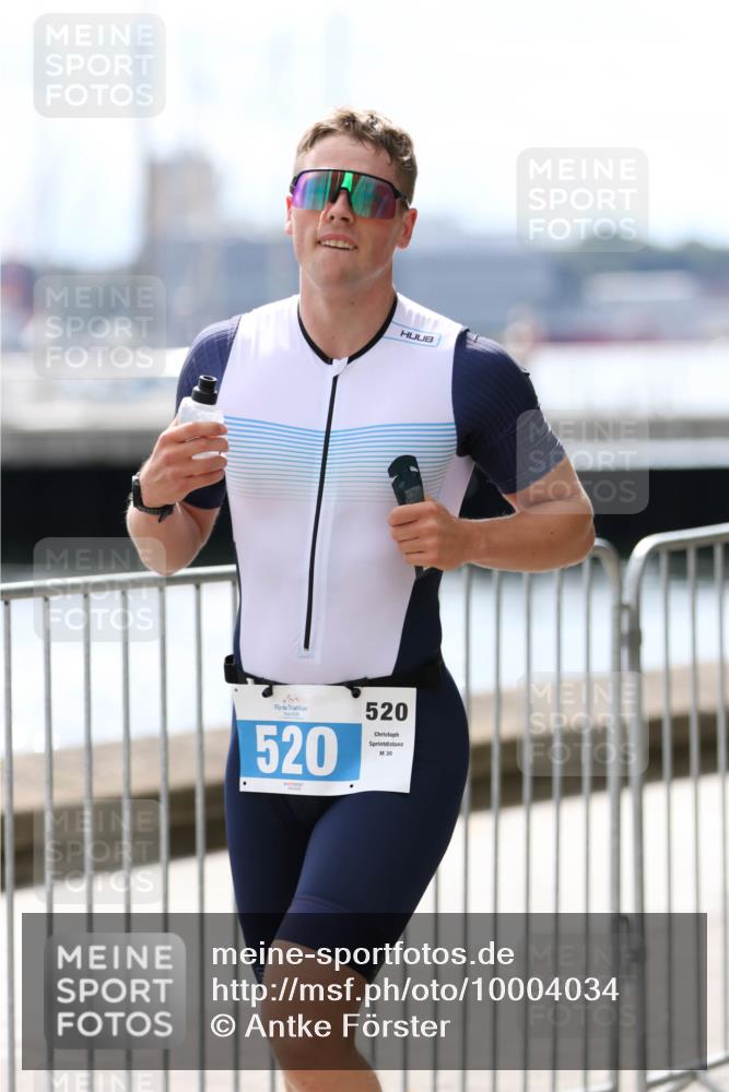 16.08.2026 - KN Förde Triathlon 2026 Antke Förster http://msf.ph/oto/10004034 16.08.2026 13:31:08 Laufen 520, 520, 30 meine-sportfotos.de