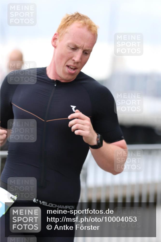 16.08.2026 - KN Förde Triathlon 2026 Antke Förster http://msf.ph/oto/10004053 16.08.2026 11:47:41 Laufen  meine-sportfotos.de