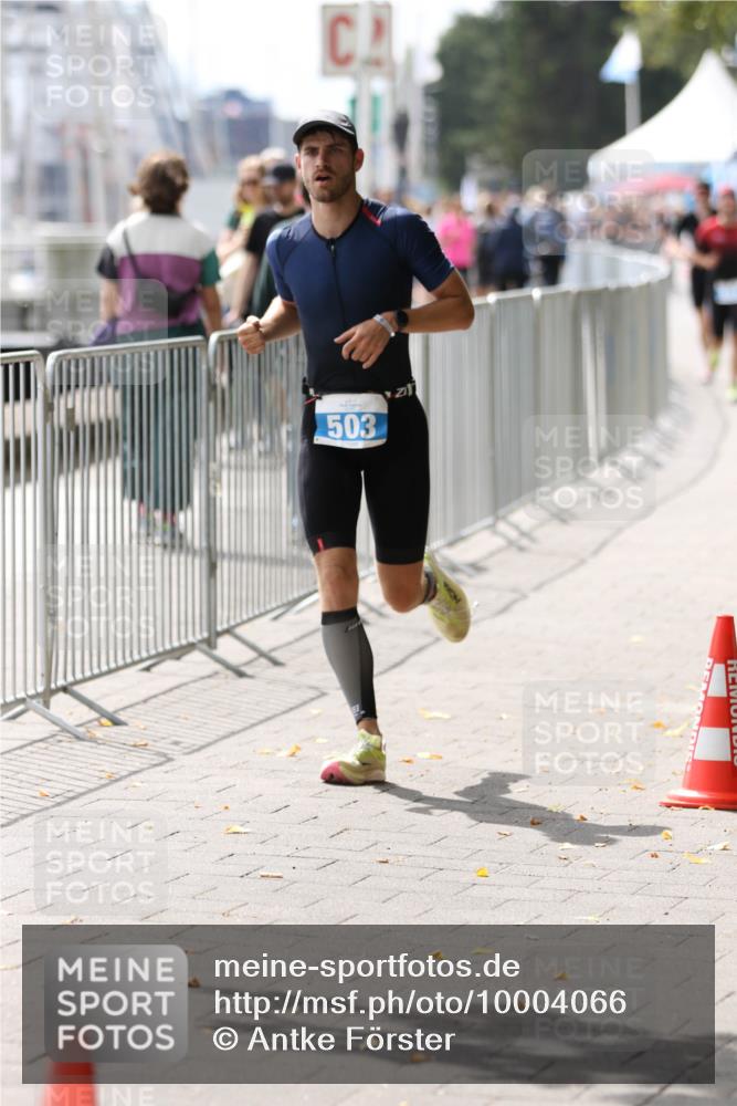 16.08.2026 - KN Förde Triathlon 2026 Antke Förster http://msf.ph/oto/10004066 16.08.2026 13:31:29 Laufen 70, 503 meine-sportfotos.de