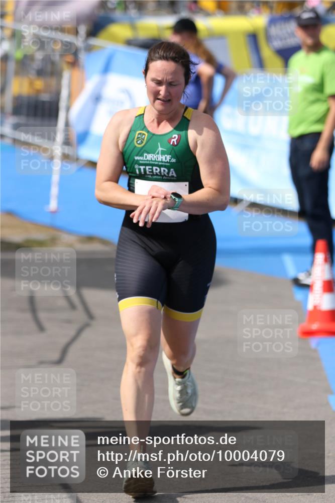 16.08.2026 - KN Förde Triathlon 2026 Antke Förster http://msf.ph/oto/10004079 16.08.2026 15:08:54 Laufen  meine-sportfotos.de