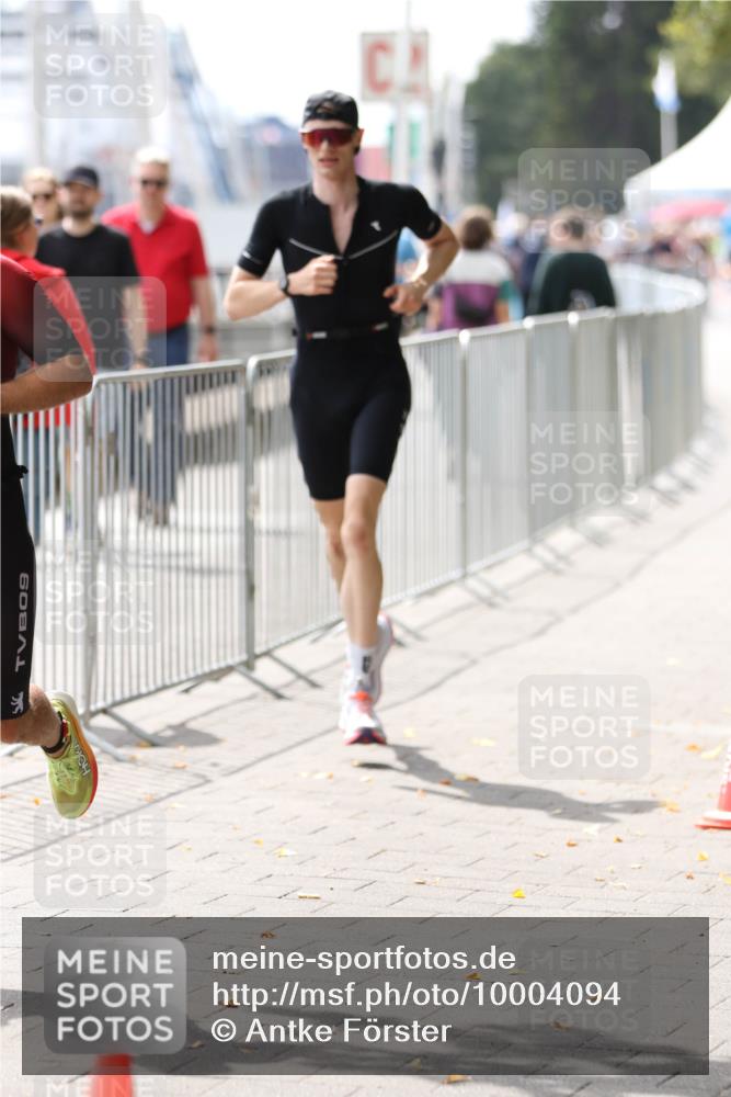 16.08.2026 - KN Förde Triathlon 2026 Antke Förster http://msf.ph/oto/10004094 16.08.2026 13:31:39 Laufen 9 meine-sportfotos.de