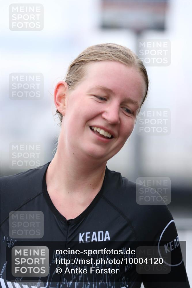 16.08.2026 - KN Förde Triathlon 2026 Antke Förster http://msf.ph/oto/10004120 16.08.2026 10:07:53 Laufen  meine-sportfotos.de