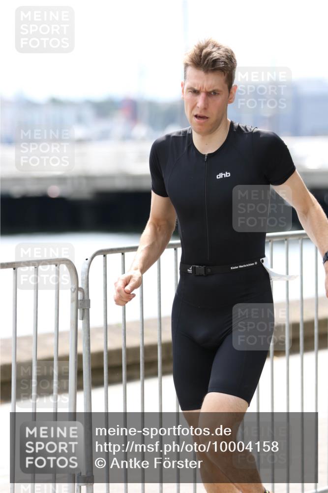 16.08.2026 - KN Förde Triathlon 2026 Antke Förster http://msf.ph/oto/10004158 16.08.2026 13:32:27 Laufen  meine-sportfotos.de