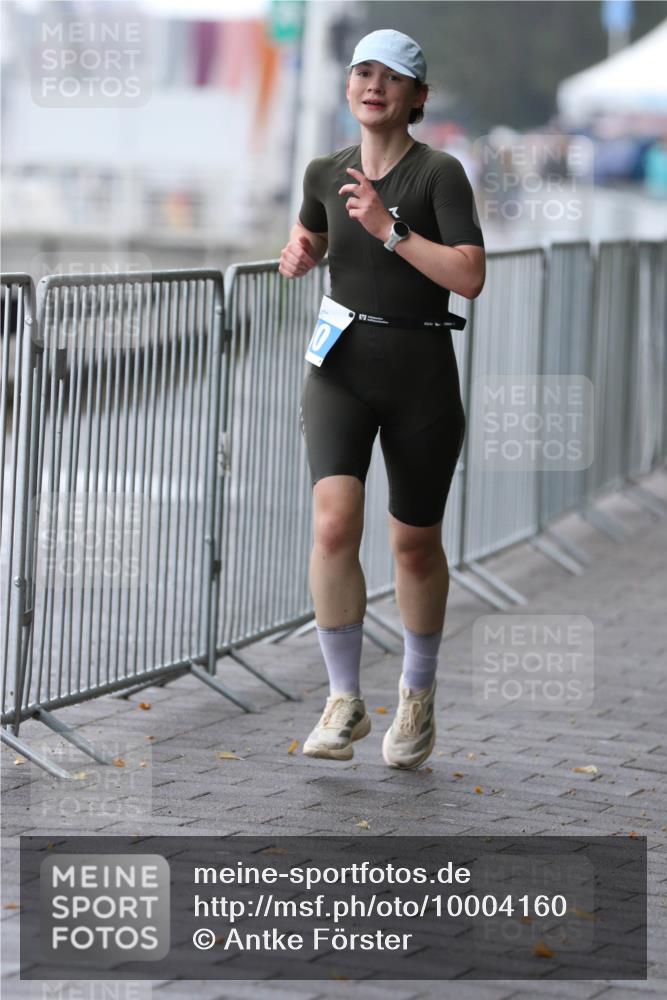 16.08.2026 - KN Förde Triathlon 2026 Antke Förster http://msf.ph/oto/10004160 16.08.2026 10:08:51 Laufen  meine-sportfotos.de