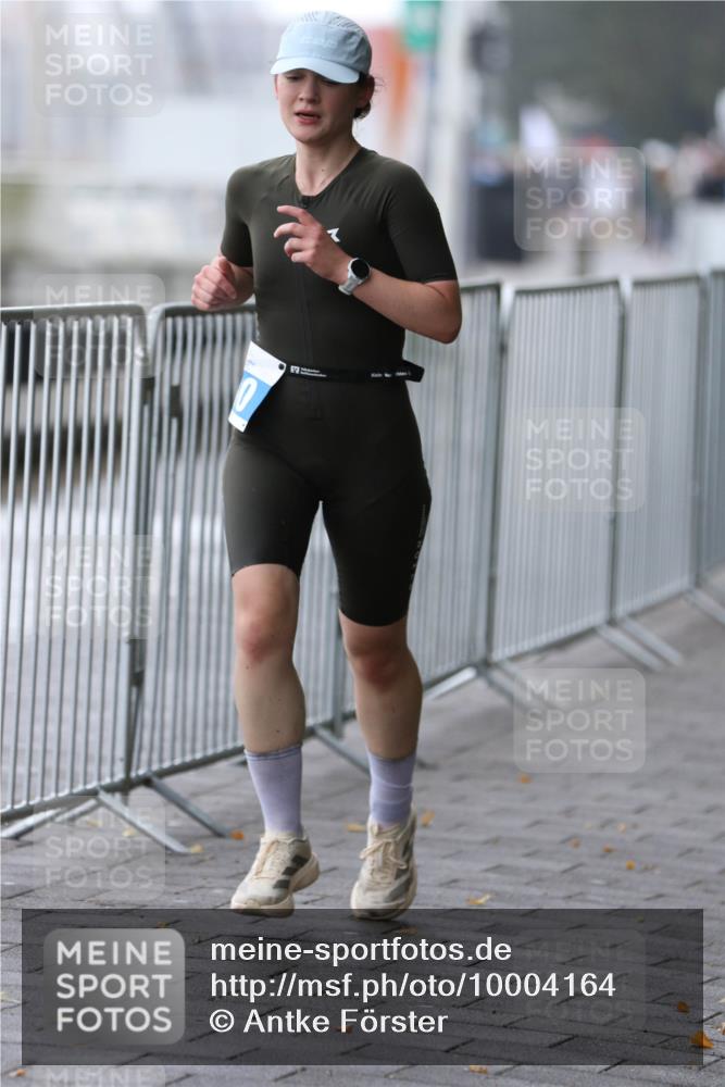 16.08.2026 - KN Förde Triathlon 2026 Antke Förster http://msf.ph/oto/10004164 16.08.2026 10:08:52 Laufen  meine-sportfotos.de