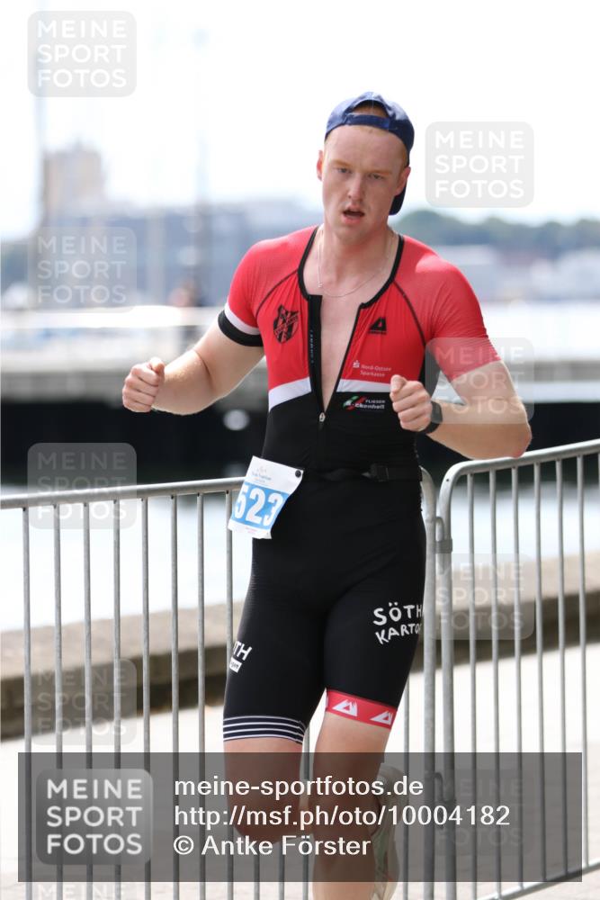 16.08.2026 - KN Förde Triathlon 2026 Antke Förster http://msf.ph/oto/10004182 16.08.2026 13:32:31 Laufen 523 meine-sportfotos.de
