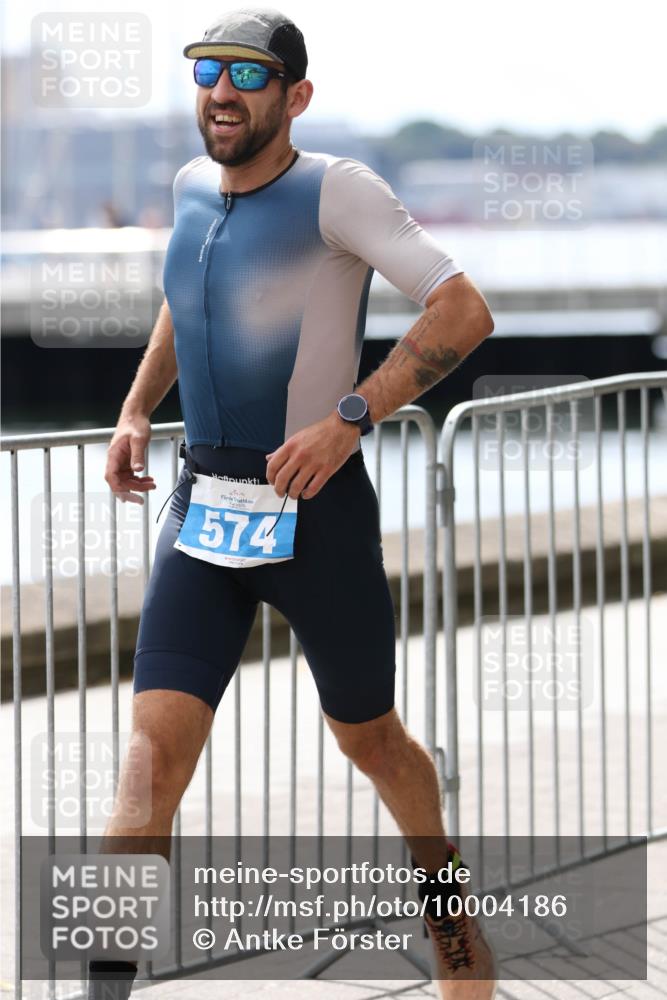 16.08.2026 - KN Förde Triathlon 2026 Antke Förster http://msf.ph/oto/10004186 16.08.2026 13:32:32 Laufen 574 meine-sportfotos.de