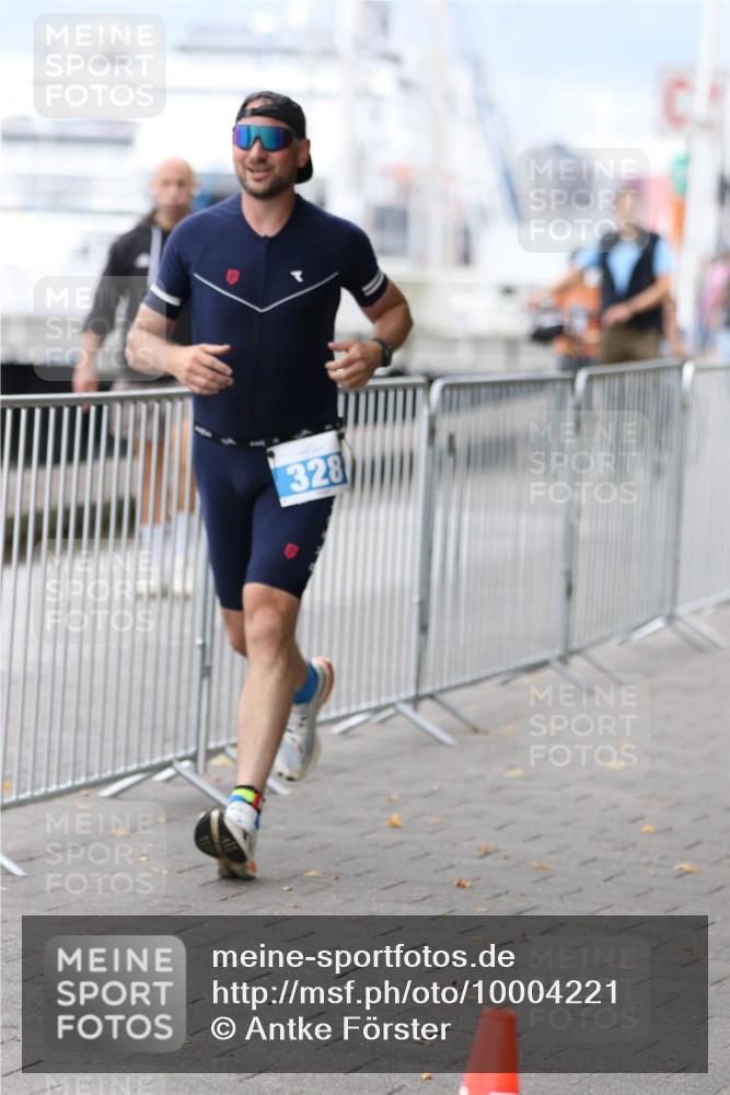 16.08.2026 - KN Förde Triathlon 2026 Antke Förster http://msf.ph/oto/10004221 16.08.2026 11:48:58 Laufen 328 meine-sportfotos.de