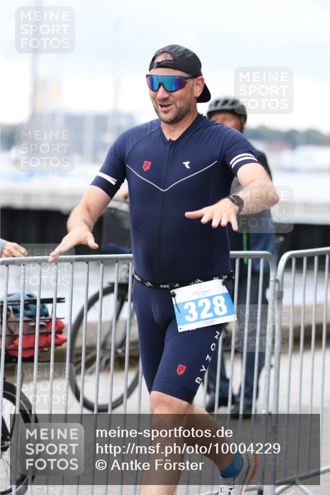 16.08.2026 - KN Förde Triathlon 2026 Antke Förster http://msf.ph/oto/10004229 16.08.2026 11:48:59 Laufen 328 meine-sportfotos.de
