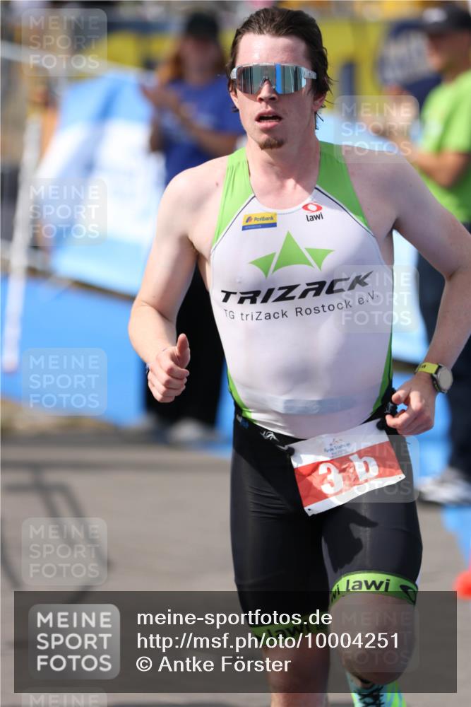 16.08.2026 - KN Förde Triathlon 2026 Antke Förster http://msf.ph/oto/10004251 16.08.2026 15:24:13 Laufen 3 meine-sportfotos.de