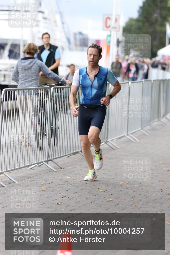 16.08.2026 - KN Förde Triathlon 2026 Antke Förster http://msf.ph/oto/10004257 16.08.2026 11:49:08 Laufen  meine-sportfotos.de