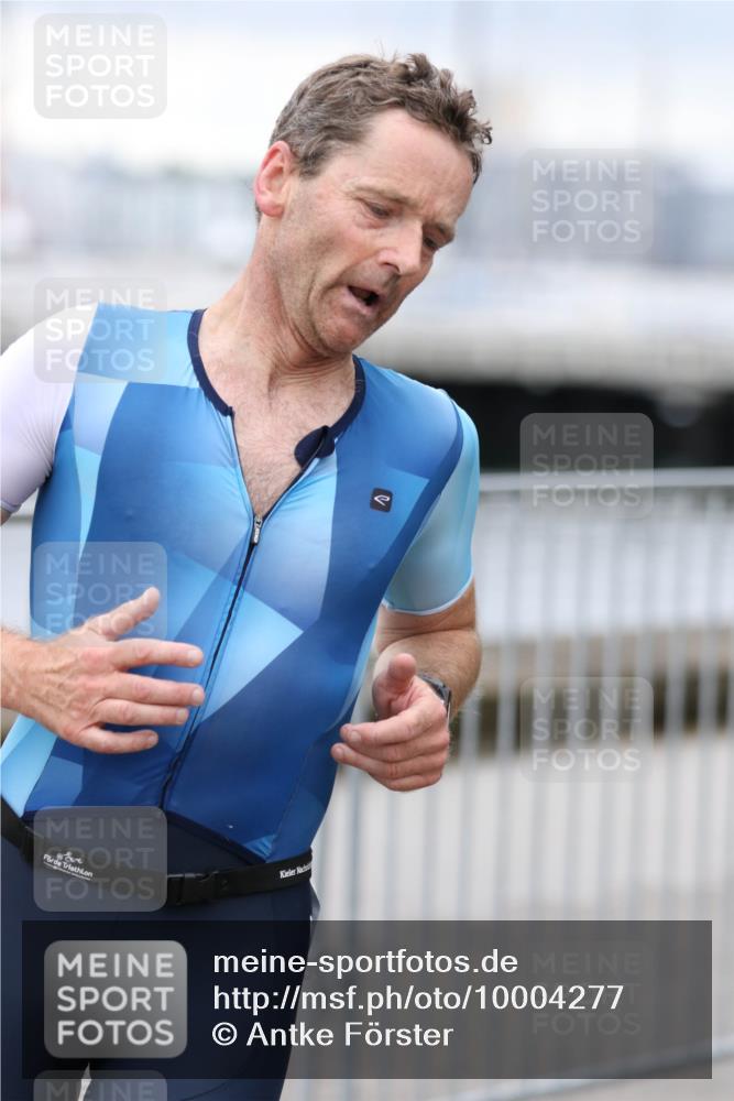 16.08.2026 - KN Förde Triathlon 2026 Antke Förster http://msf.ph/oto/10004277 16.08.2026 11:49:11 Laufen  meine-sportfotos.de
