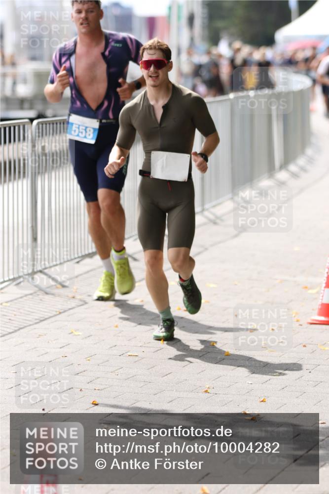 16.08.2026 - KN Förde Triathlon 2026 Antke Förster http://msf.ph/oto/10004282 16.08.2026 13:33:11 Laufen 558 meine-sportfotos.de
