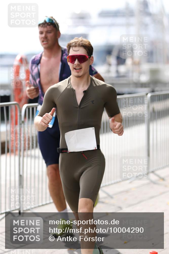 16.08.2026 - KN Förde Triathlon 2026 Antke Förster http://msf.ph/oto/10004290 16.08.2026 13:33:12 Laufen  meine-sportfotos.de