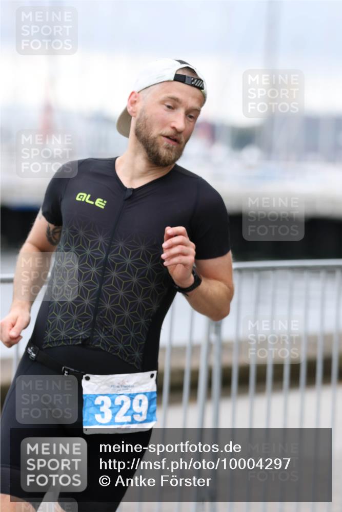 16.08.2026 - KN Förde Triathlon 2026 Antke Förster http://msf.ph/oto/10004297 16.08.2026 11:49:20 Laufen 329 meine-sportfotos.de