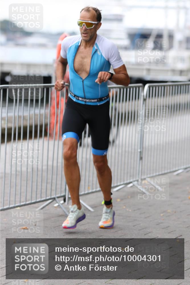 16.08.2026 - KN Förde Triathlon 2026 Antke Förster http://msf.ph/oto/10004301 16.08.2026 11:49:22 Laufen  meine-sportfotos.de