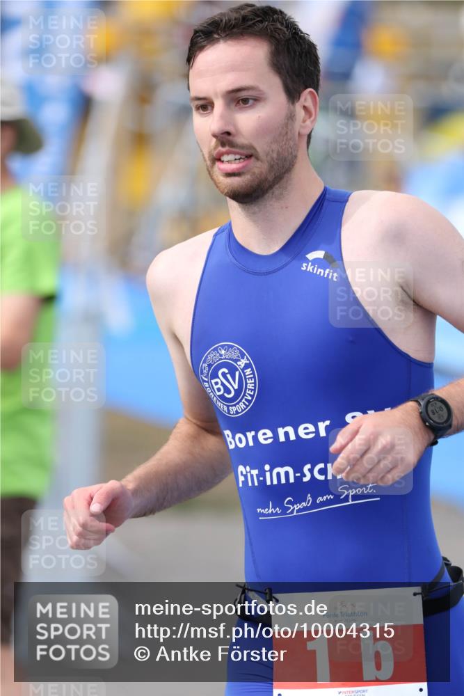16.08.2026 - KN Förde Triathlon 2026 Antke Förster http://msf.ph/oto/10004315 16.08.2026 15:25:58 Laufen 2026, 1, 81, 0 meine-sportfotos.de