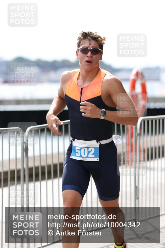 16.08.2026 - KN Förde Triathlon 2026 Antke Förster http://msf.ph/oto/10004342 16.08.2026 13:33:26 Laufen 502 meine-sportfotos.de