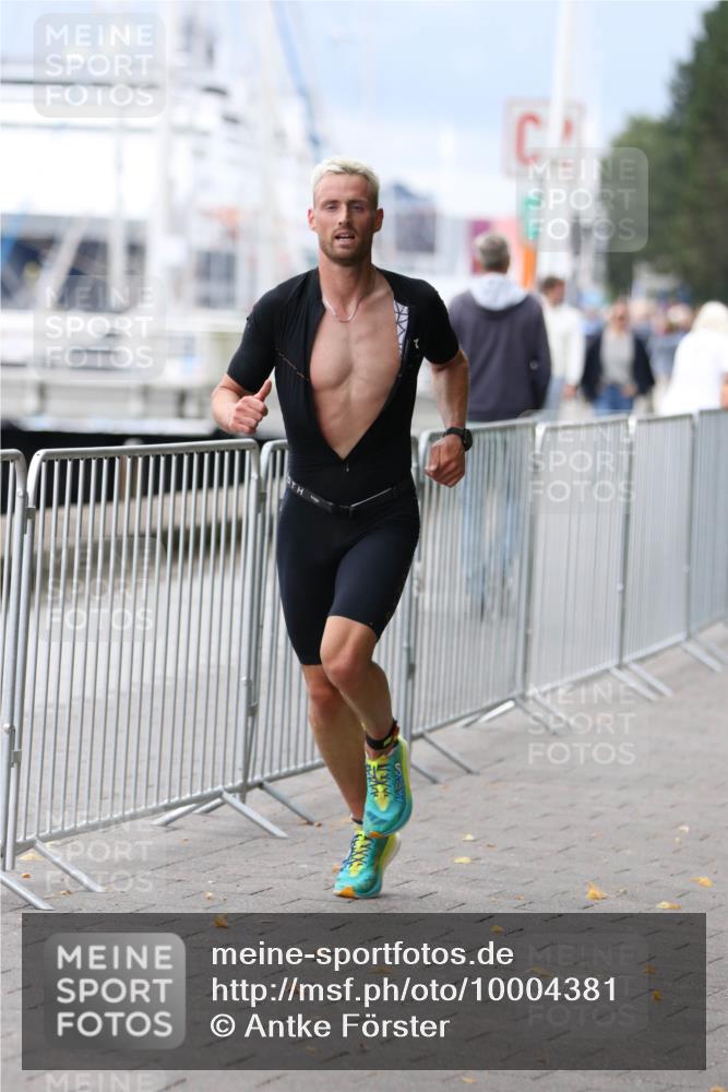 16.08.2026 - KN Förde Triathlon 2026 Antke Förster http://msf.ph/oto/10004381 16.08.2026 11:49:56 Laufen  meine-sportfotos.de