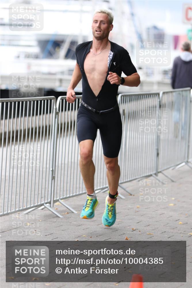 16.08.2026 - KN Förde Triathlon 2026 Antke Förster http://msf.ph/oto/10004385 16.08.2026 11:49:57 Laufen  meine-sportfotos.de