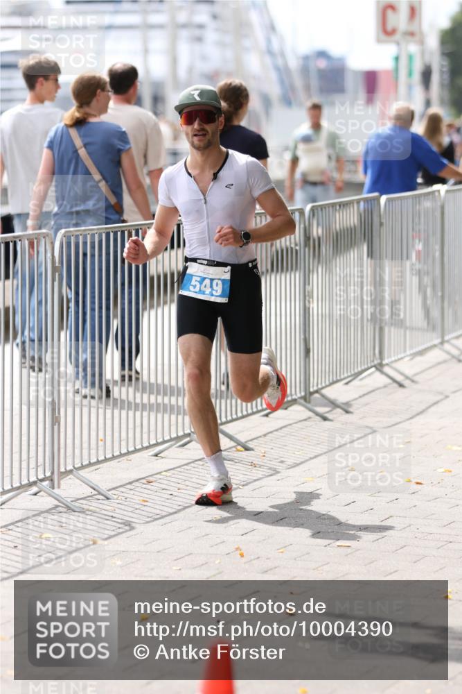 16.08.2026 - KN Förde Triathlon 2026 Antke Förster http://msf.ph/oto/10004390 16.08.2026 13:33:53 Laufen 549 meine-sportfotos.de