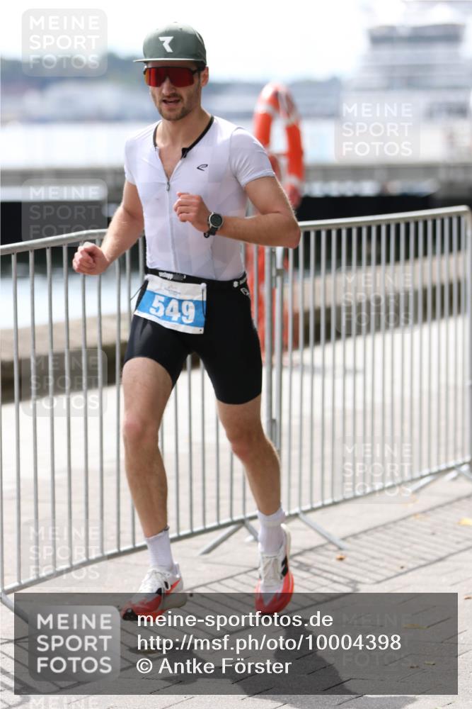 16.08.2026 - KN Förde Triathlon 2026 Antke Förster http://msf.ph/oto/10004398 16.08.2026 13:33:54 Laufen 549 meine-sportfotos.de