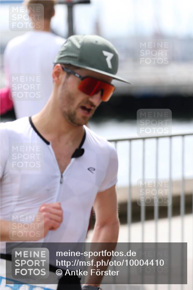 16.08.2026 - KN Förde Triathlon 2026 Antke Förster http://msf.ph/oto/10004410 16.08.2026 13:33:56 Laufen  meine-sportfotos.de